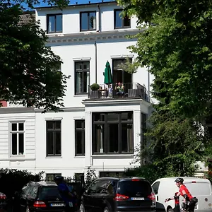Von Deska - White House Apartment