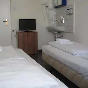 Figaro Hostel